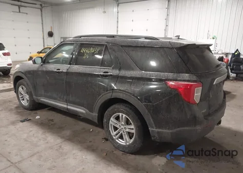 2022 Ford Explorer Xlt z USA, uszkodzony, nr VIN 1FMSK8DH1NGA35934